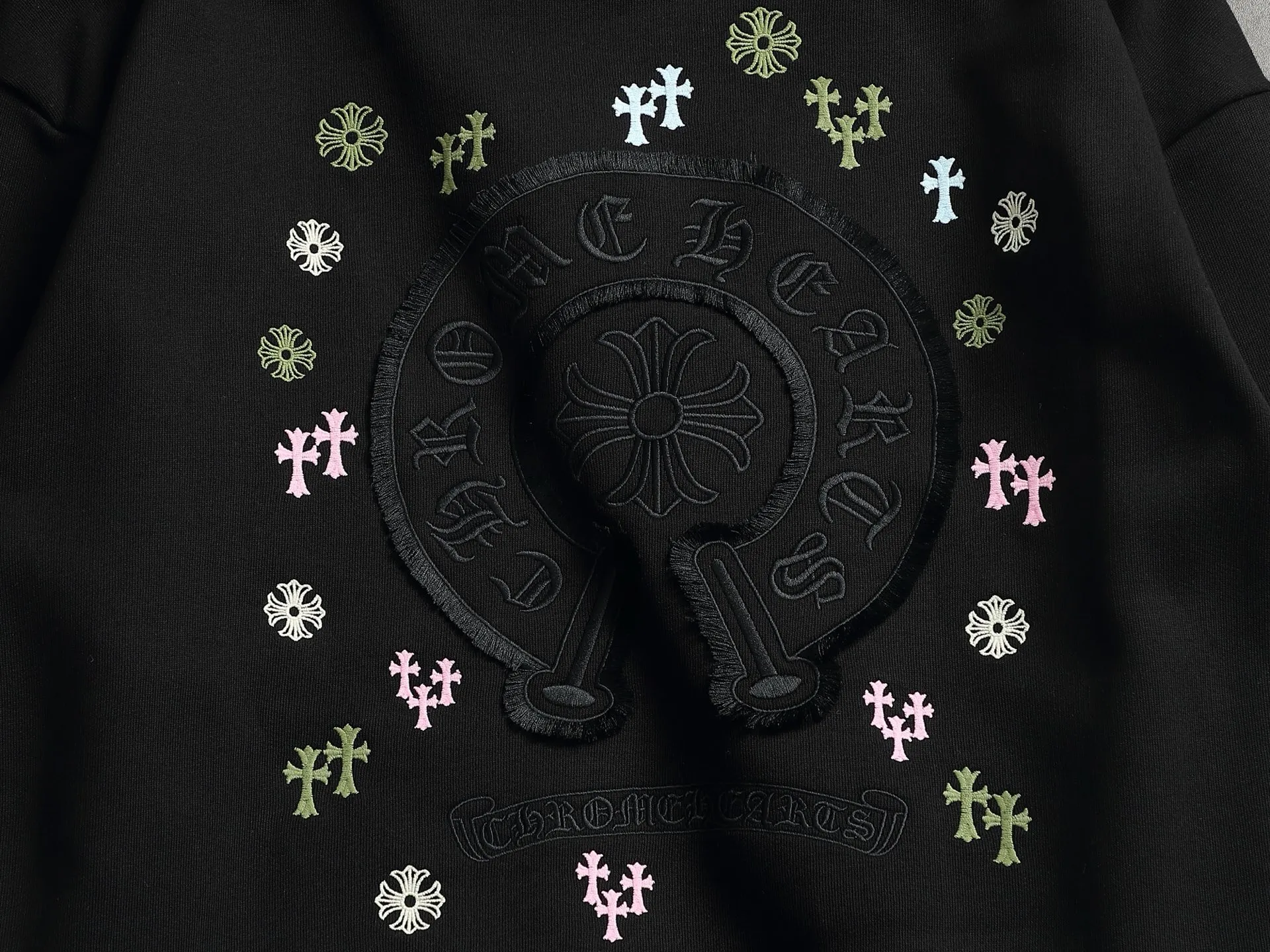 𝗖𝗵𝗿𝗼𝗺𝗲 𝗛𝗲𝗮𝗿𝘁𝘀/ 2026 New Arrival Original 👑 ！ ！ ！ 👍 ✂️Quality , ！ 。 ： ➕100% 。Authentic ➕ ➕3D ➕ ： ！ ！ Authentic ！ Same Style ！ Black White Size：SMLXLXXL